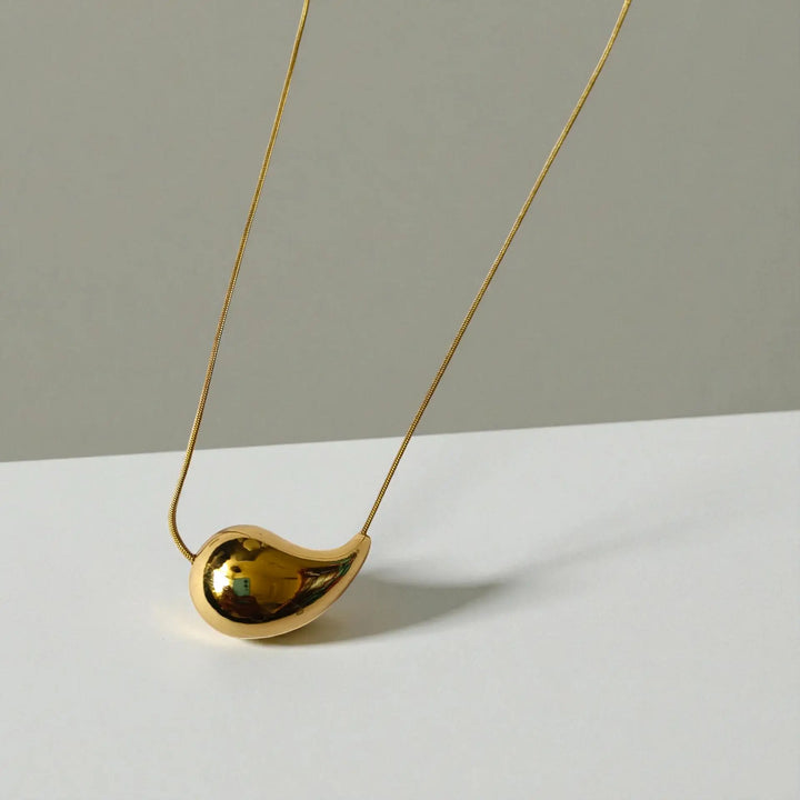 Tarnish-Free Teardrop Pendant Necklace