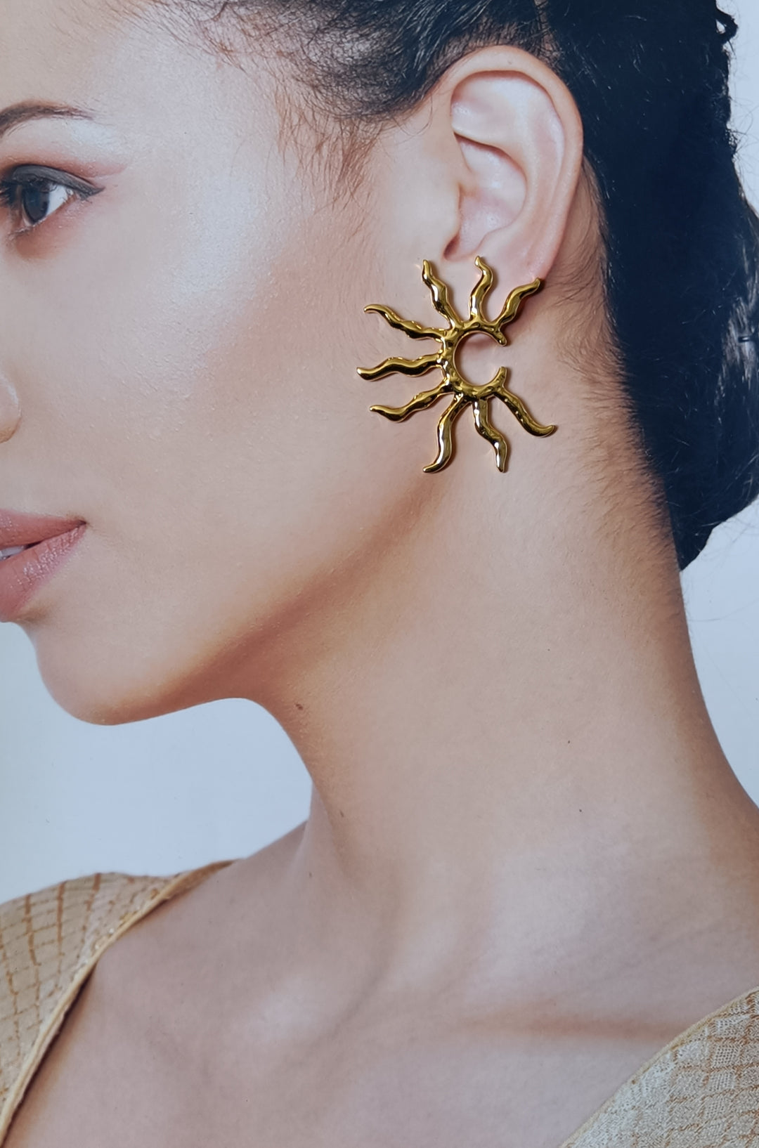 Tela Naari Golden Sunburst Anti-Tarnish Earrings - TelaNaari