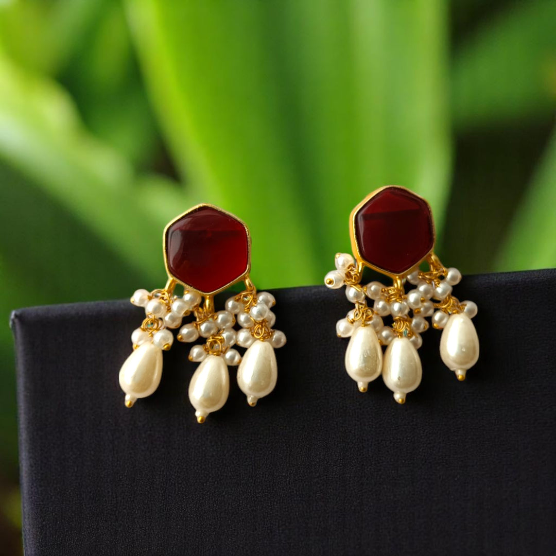 Tela Naari Grace Red Gold-Plated Choker Necklace Set - TelaNaari