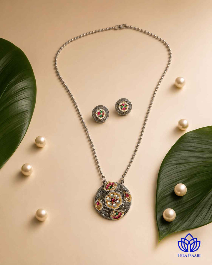 Indu Pachi Kundan Dual Tone Necklace Set