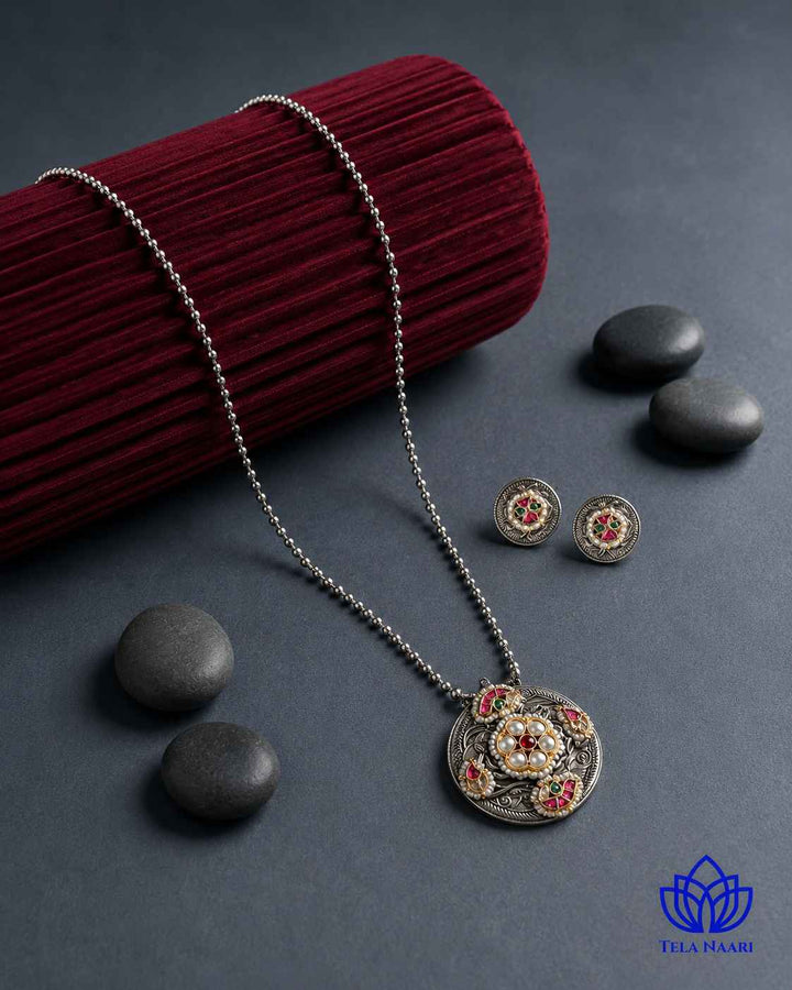 Indu Pachi Kundan Dual Tone Necklace Set