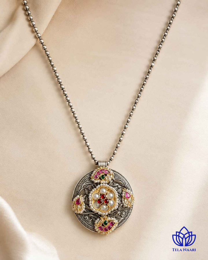 Indu Pachi Kundan Dual Tone Necklace Set
