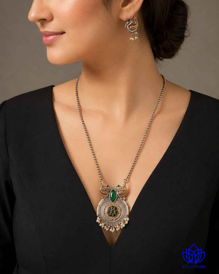 Dual Tone Bird Motif Green Stone Necklace Set