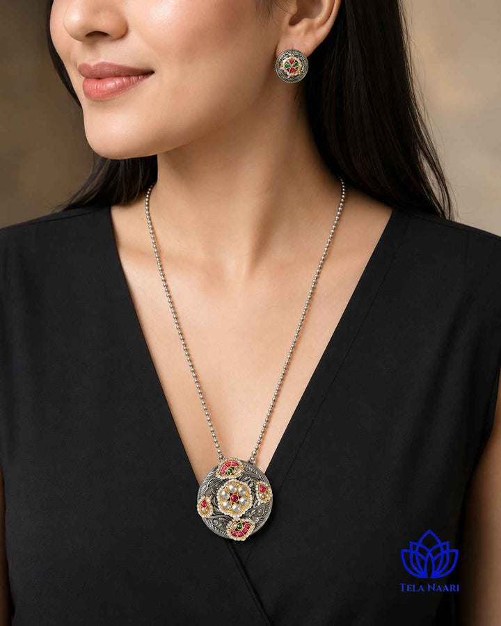 Indu Pachi Kundan Dual Tone Necklace Set