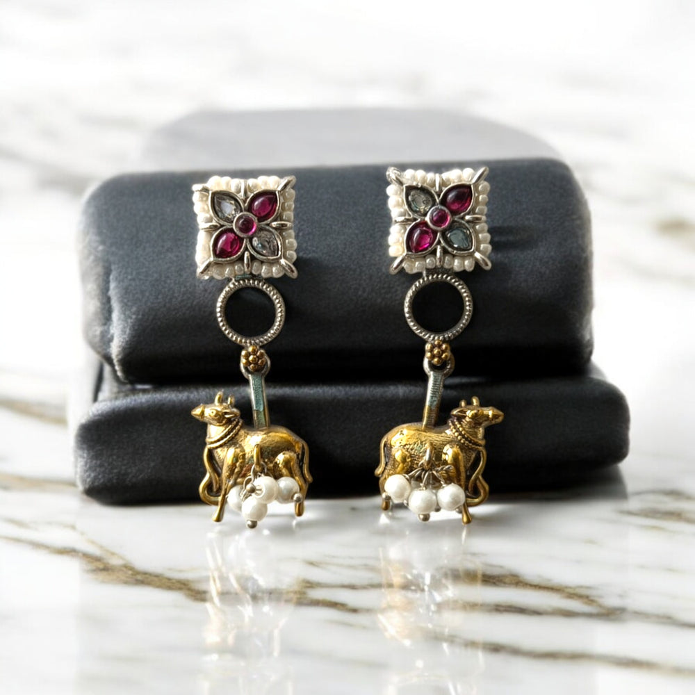 Tela Naari Pink Stone Deer Motif Silver Necklace Set - TelaNaari