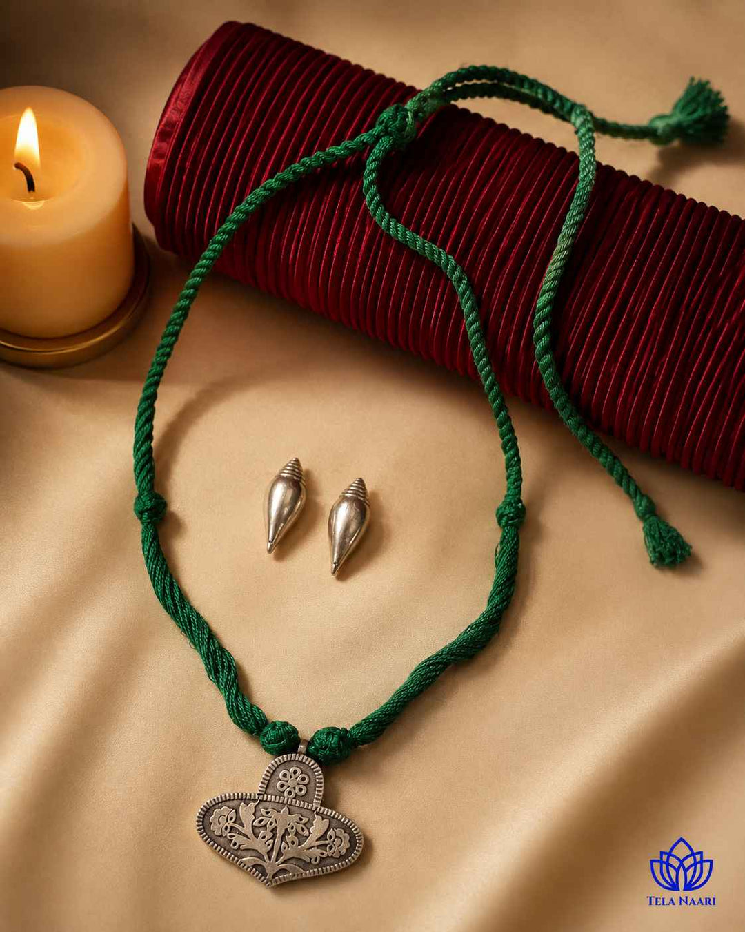 Anti-tarnish finish keeps this necklace set brilliant.