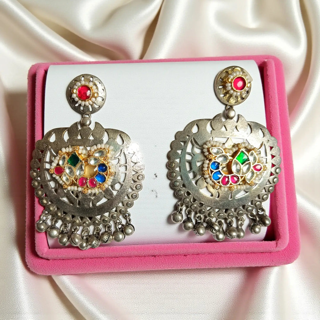 Telanaari Elegant Kritika Dual Tone Fushion Pachi Kundan Silver Plated Earrings
