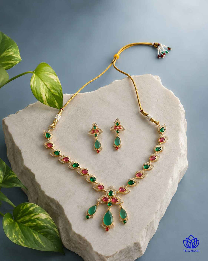 Traditional celebration craftsmanship shapes the design of this necklace.