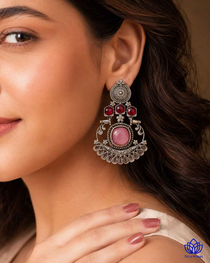 Post and back closure keeps this earring secure throughout wear.