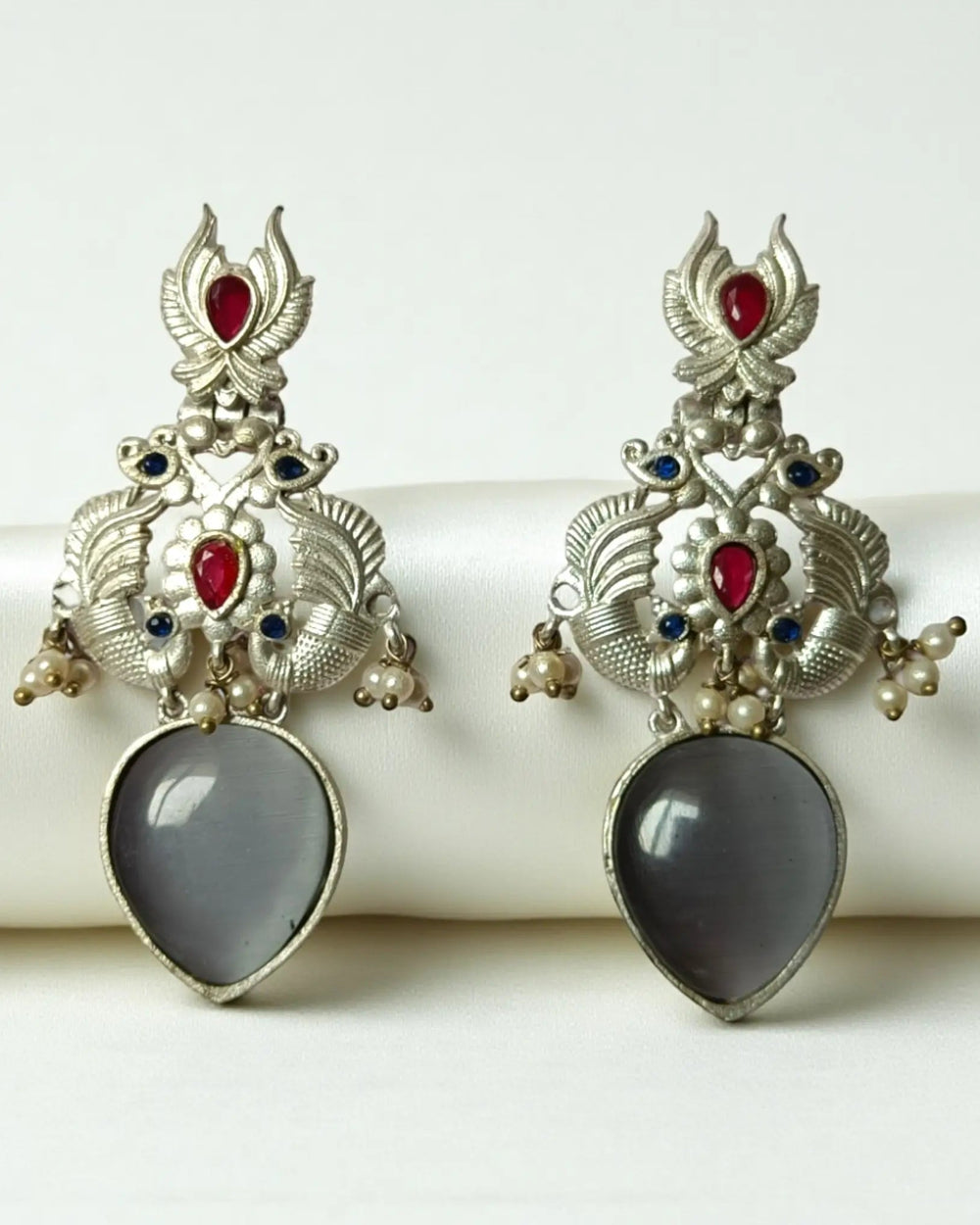 Gyada oxidised silver dangler earrings in off white — timeless and elegant for weddings, formal occasions, and ethnic classics.
