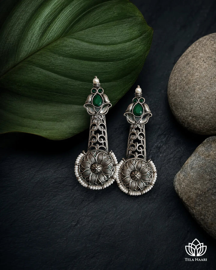 Push back closure keeps this pearl earring secure comfortably.