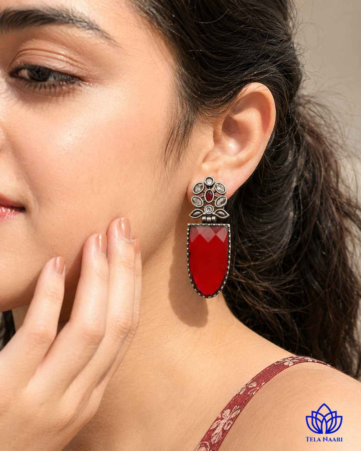 Statement silhouette showcases the earring&