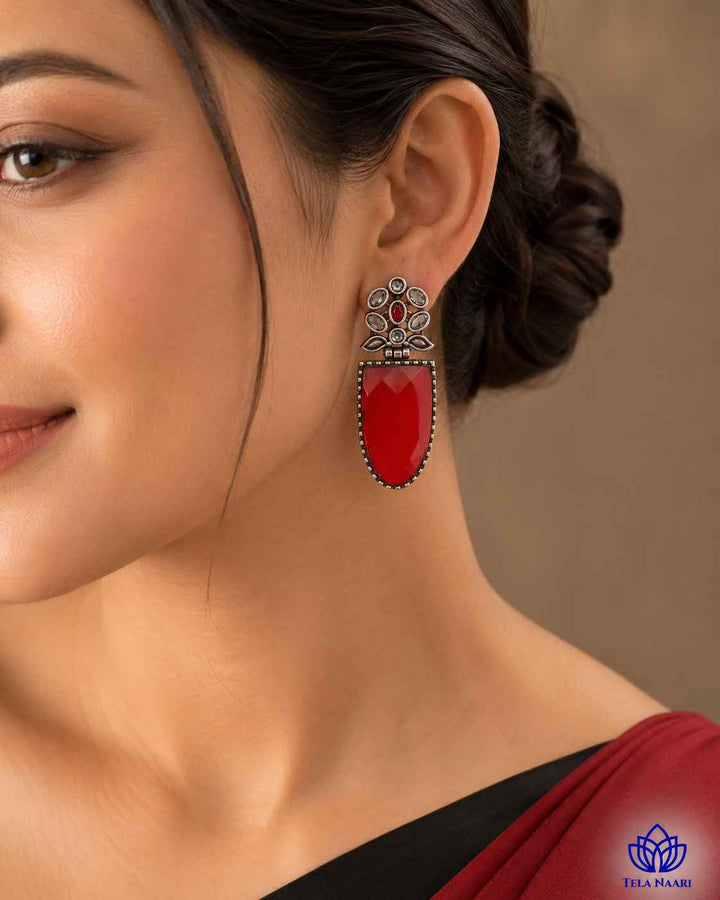Lustrous plating catches the light across this earring&