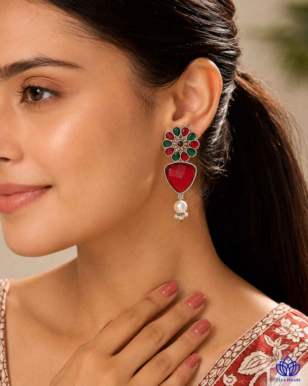 Silver-plated finish gives this earring a smooth, refined surface.