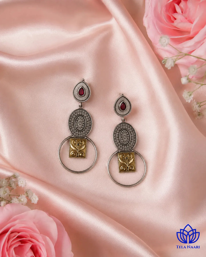 Handcrafted finishes give this earring its lasting, polished beauty.