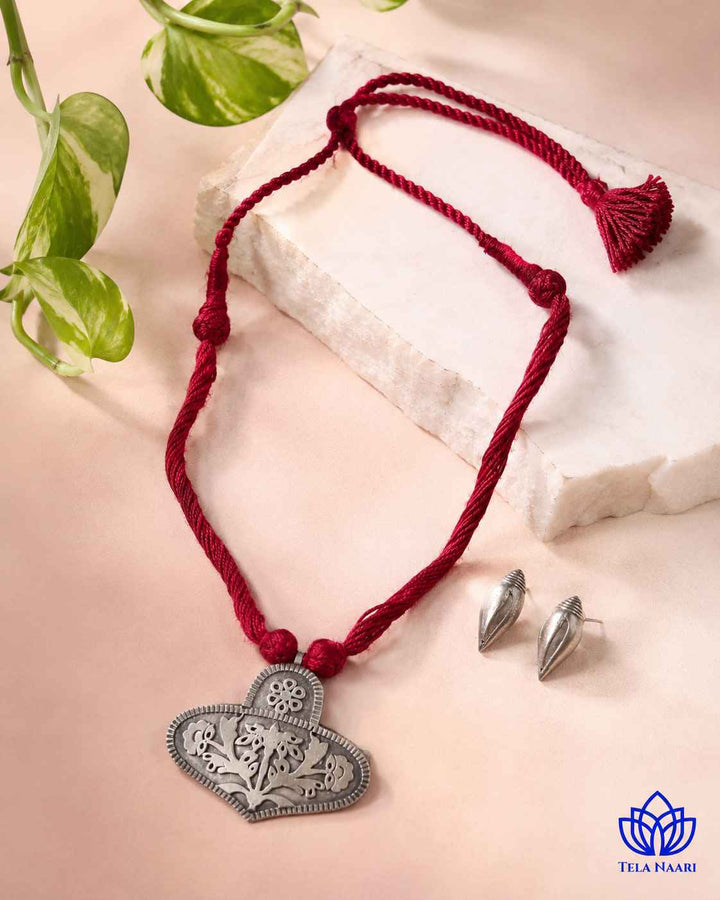 Lightweight design makes this set comfortable for daily wear.