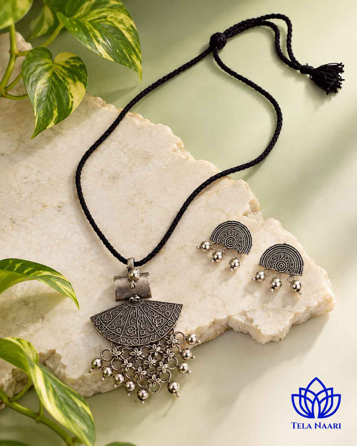 Shailza Silver Plated Necklace Set