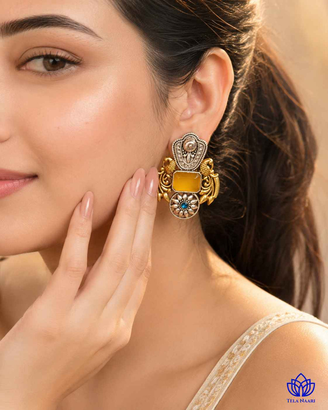 Classic silhouette meets modern styling in this silver oxidised design.