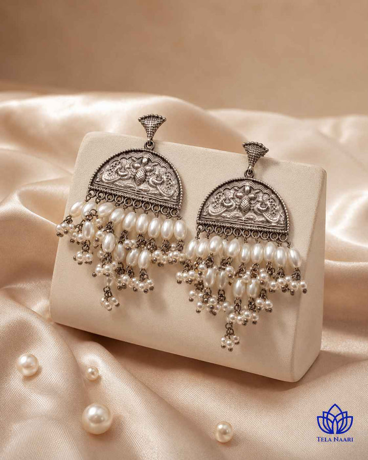 Silver-plated finish gives this earring a smooth, polished shine.