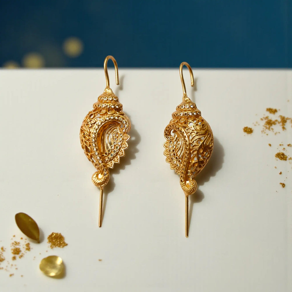 Handcrafted Gold Plated Paisley Earcuff for Women – Traditional Festive Jewellery Design by Tela Naari