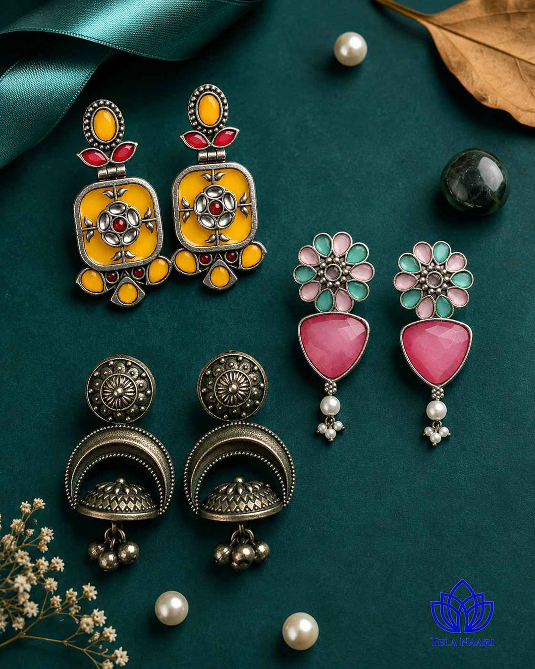 Trio of earrings in the Aria Hamper&